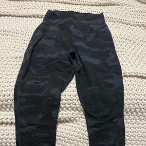 Alphalete CAMO leggings